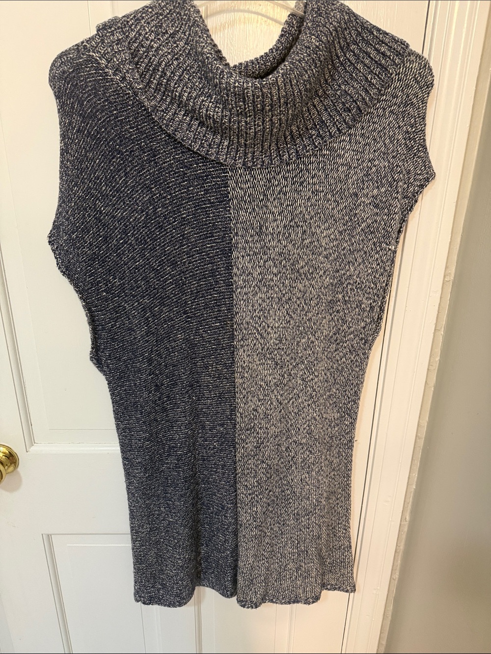 Sleeveless Turtleneck Knit Sweater - Two-Tone Blue
